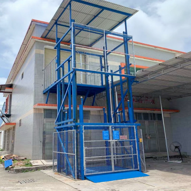 蕉城建材厂室外升降货梯安装
