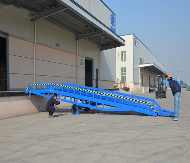 蕉城移动式登车桥应用